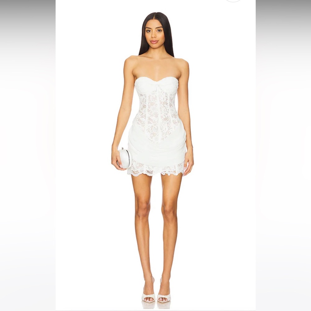 MAJORELLE White Strapless Sweetheart Bodycon Dress
